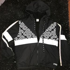 VS PINK thermal coat/windbreaker